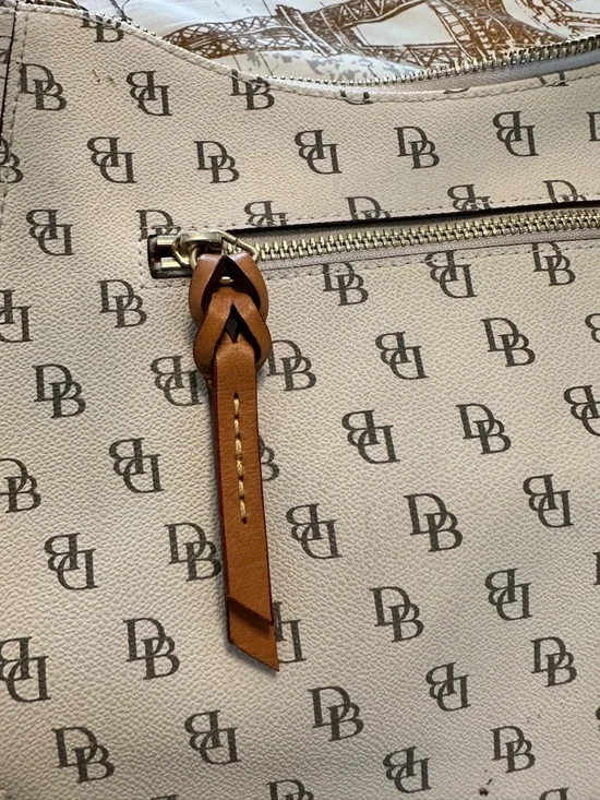 EUC! Dooney & Bourke Tracy Crossbody with Brown Trim and Strap - Picture 12 of 13